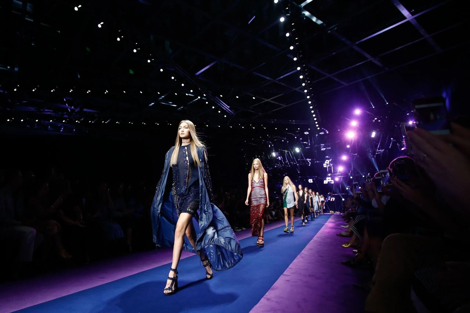 Fashion Weeks 2023 και make up trends.