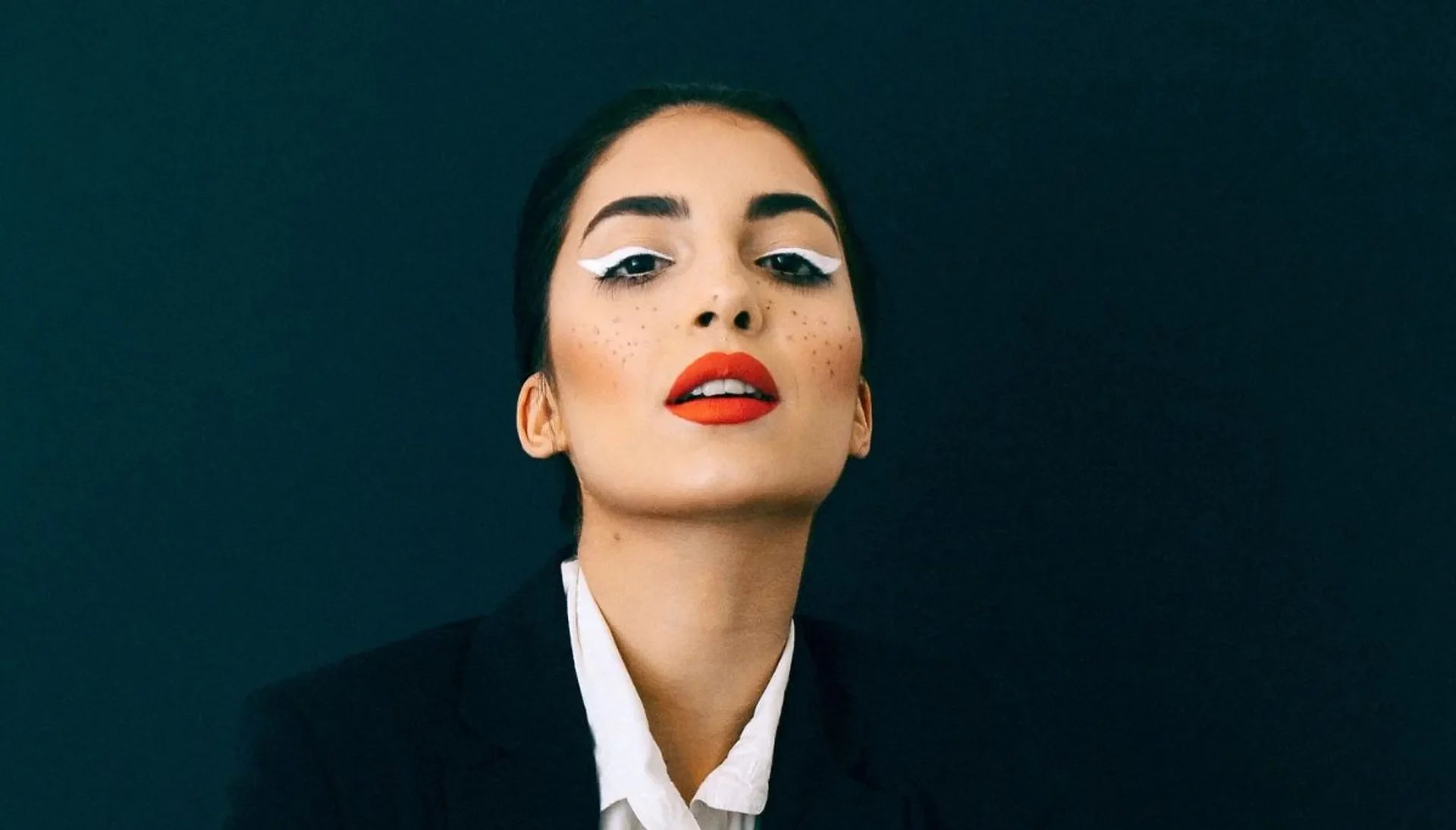White Hot Eyeliner Trend!